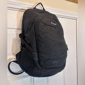Pacsafe Venturesafe G3 25L Anti-Theft RFID Safe Backpack With Exomesh Nice